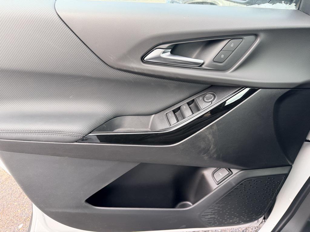 new 2026 Chevrolet Equinox car, priced at $33,554