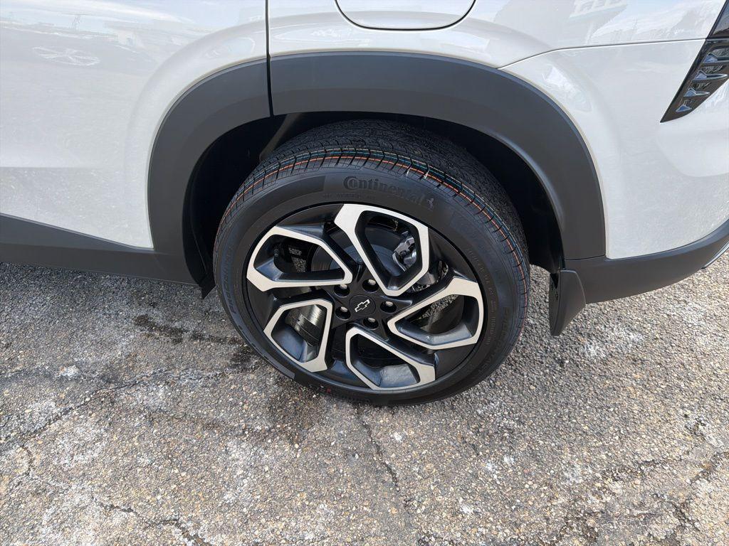 new 2026 Chevrolet Trax car, priced at $27,724