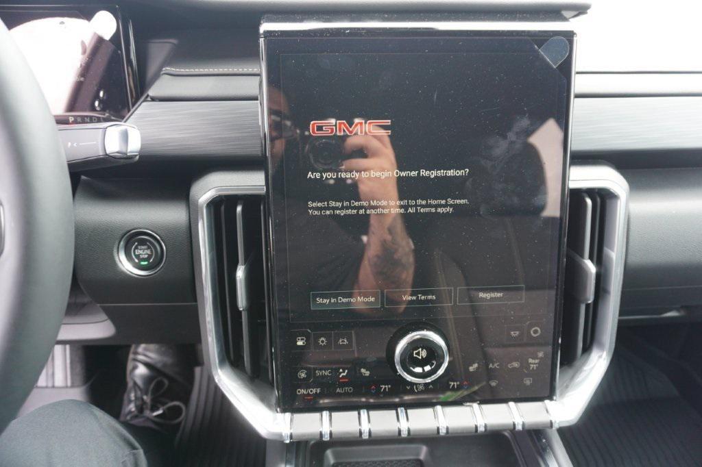 new 2025 GMC Acadia car, priced at $43,320