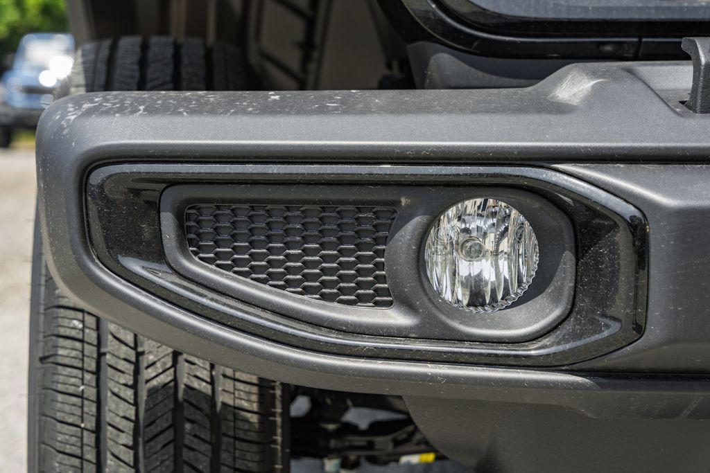 new 2025 Jeep Gladiator car, priced at $43,620