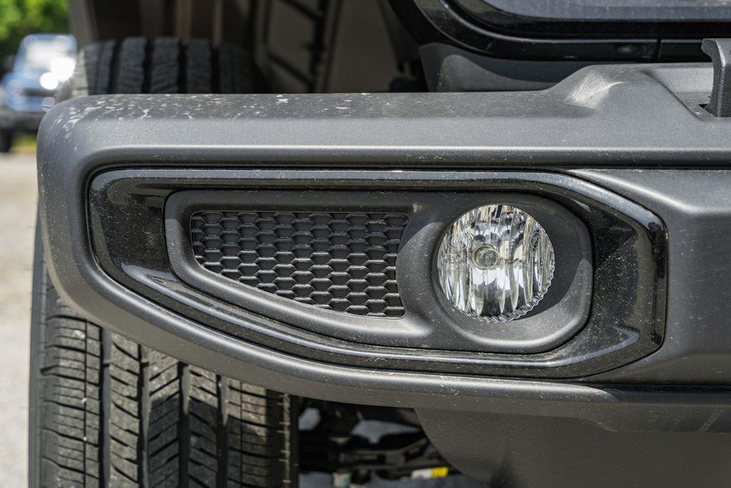 new 2025 Jeep Gladiator car, priced at $38,920