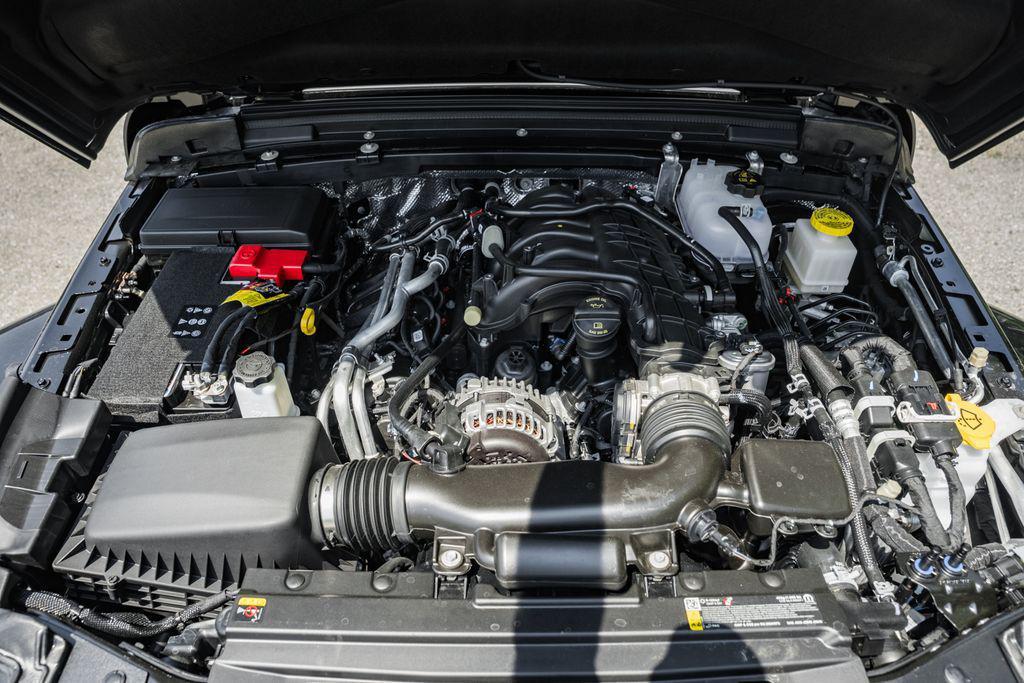 new 2025 Jeep Gladiator car, priced at $43,620