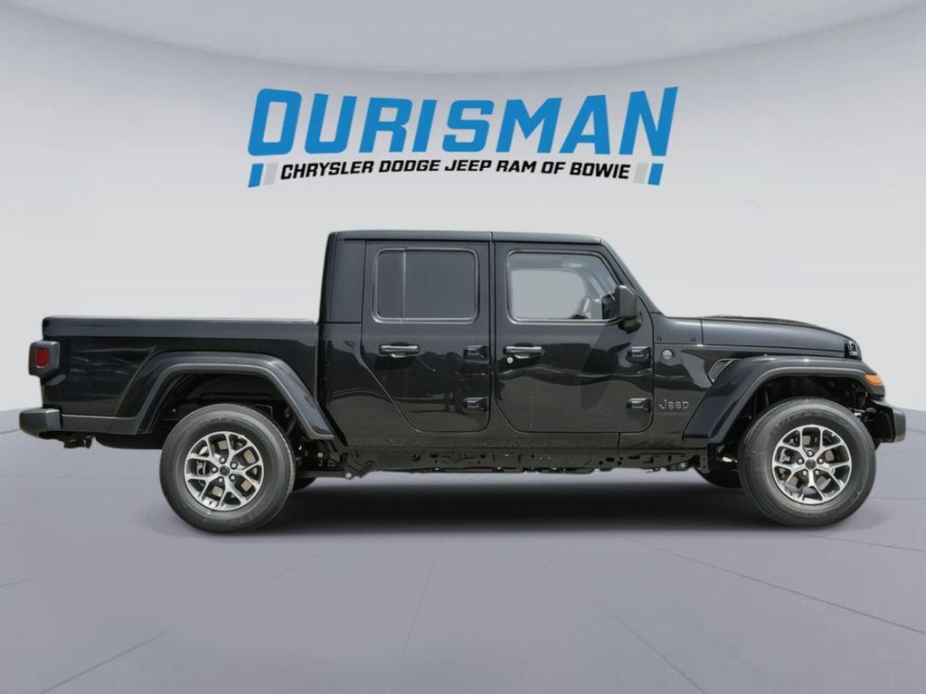 new 2025 Jeep Gladiator car, priced at $38,920