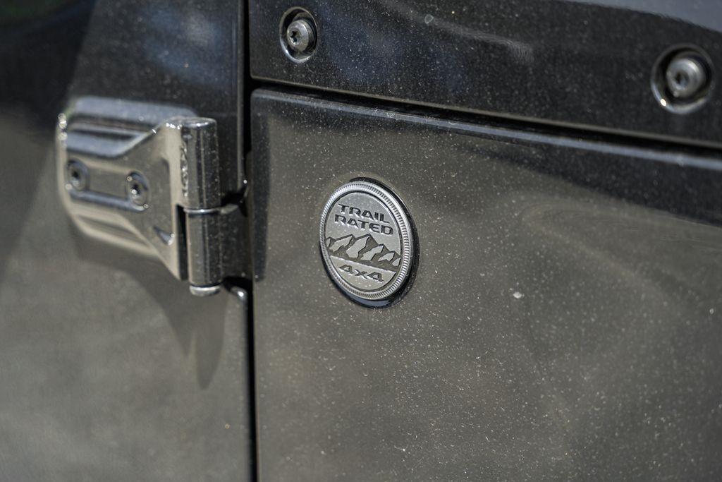 new 2025 Jeep Gladiator car, priced at $38,920