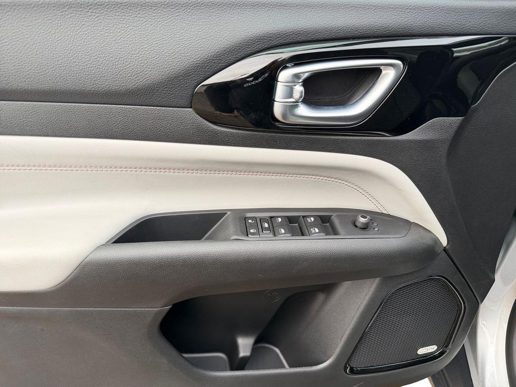 new 2026 Jeep Compass car, priced at $32,384