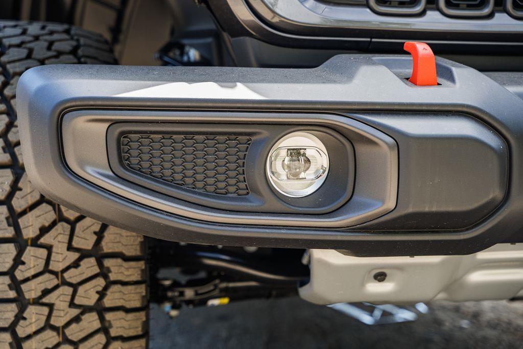 new 2025 Jeep Gladiator car, priced at $42,535