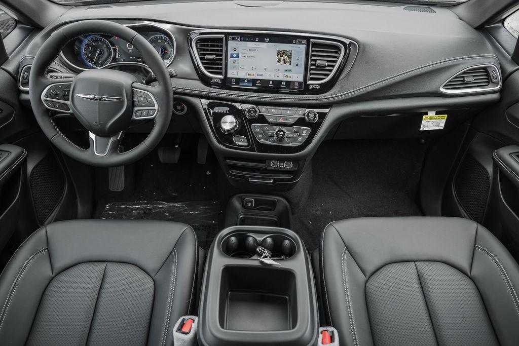 new 2025 Chrysler Pacifica car, priced at $38,075