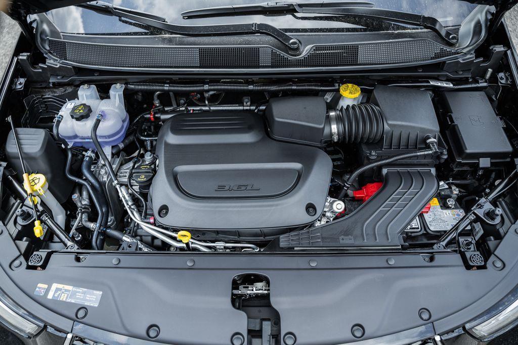 new 2025 Chrysler Pacifica car, priced at $37,575