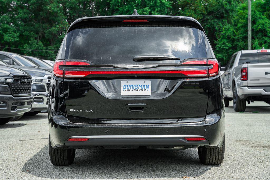new 2025 Chrysler Pacifica car, priced at $38,075