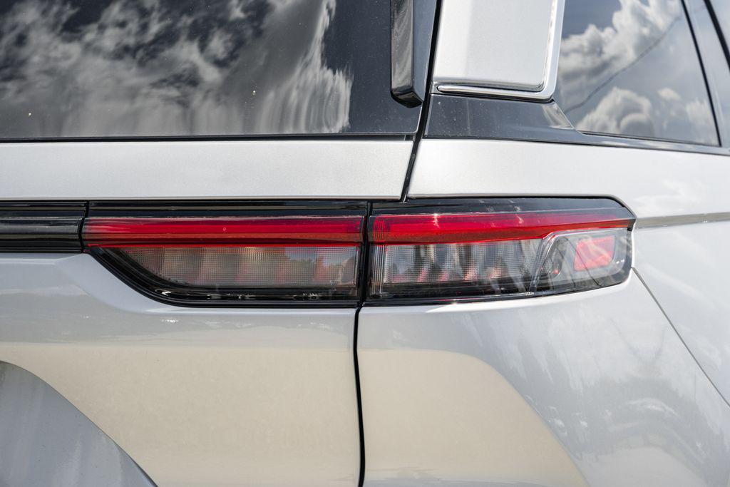 new 2025 Jeep Grand Cherokee car, priced at $32,131