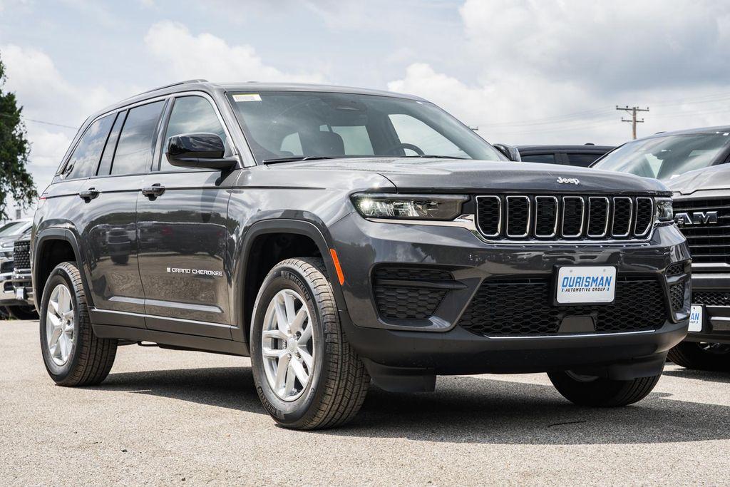 new 2025 Jeep Grand Cherokee car, priced at $32,131