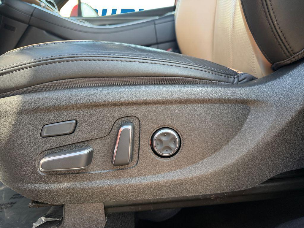 used 2023 Hyundai Santa Fe car, priced at $28,500