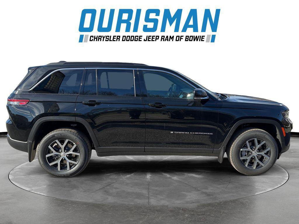 new 2025 Jeep Grand Cherokee car, priced at $39,300