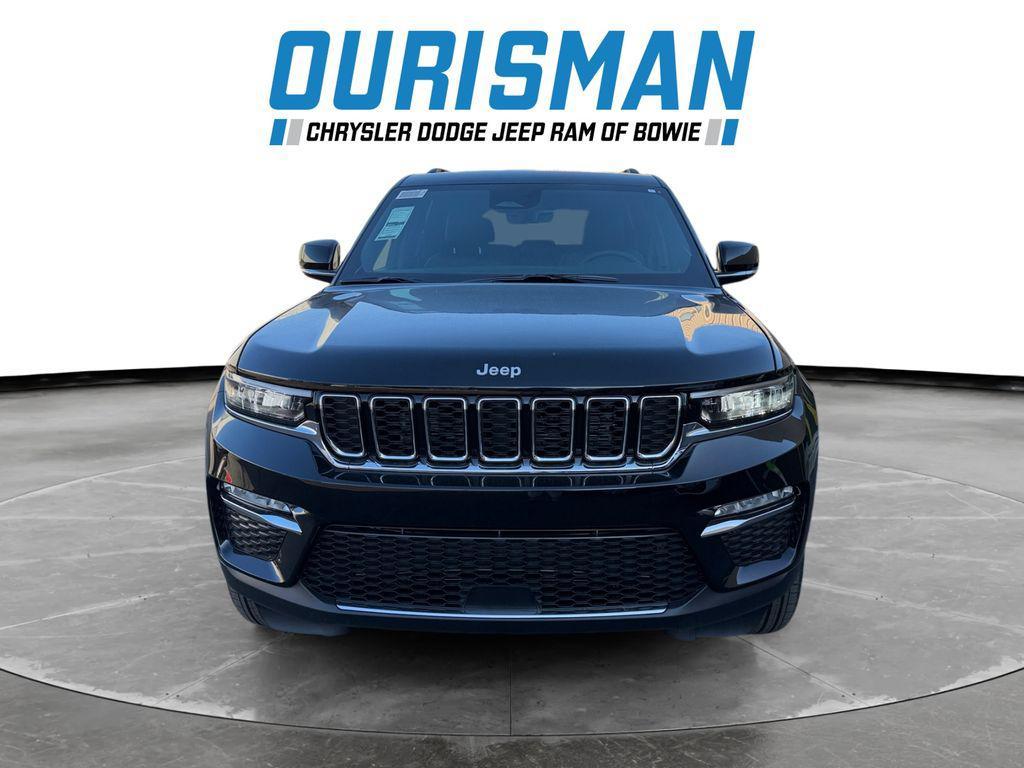 new 2025 Jeep Grand Cherokee car, priced at $37,600