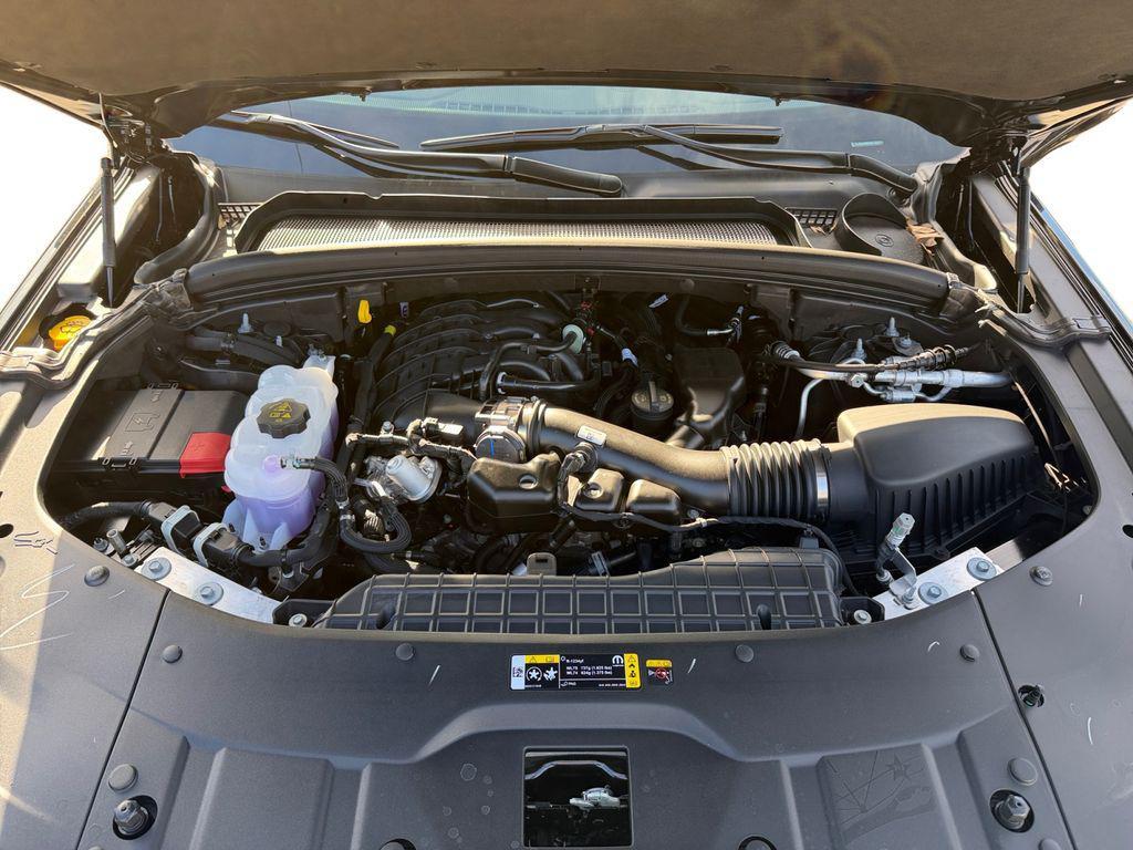 new 2025 Jeep Grand Cherokee car, priced at $39,300