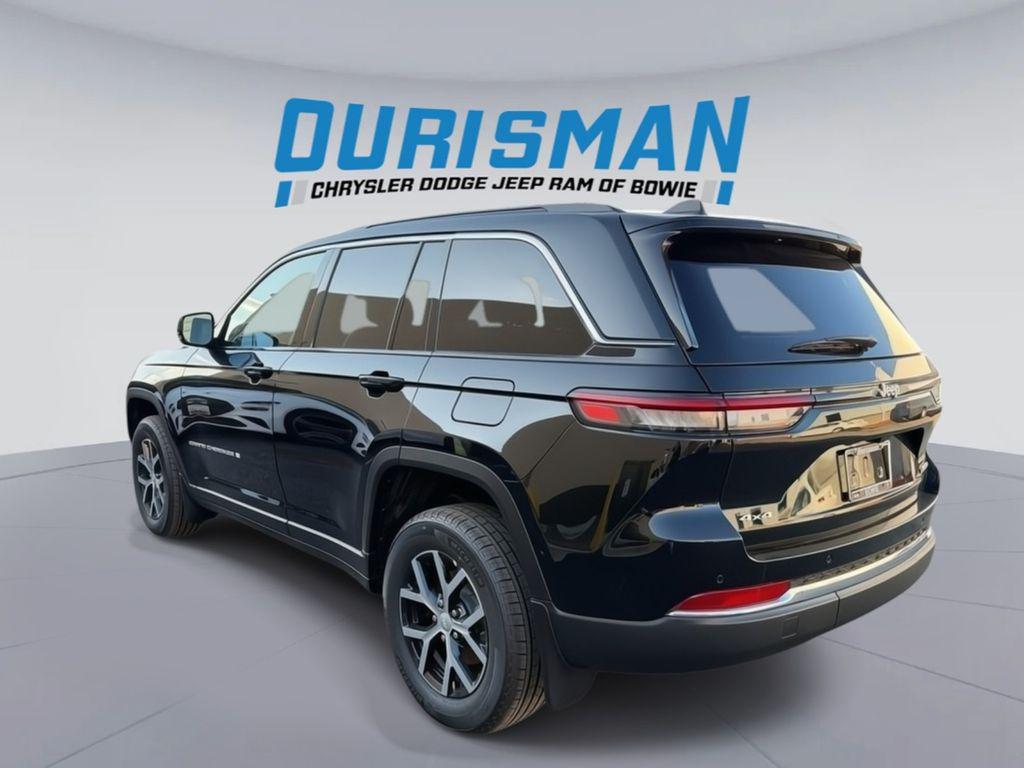 new 2025 Jeep Grand Cherokee car, priced at $37,100