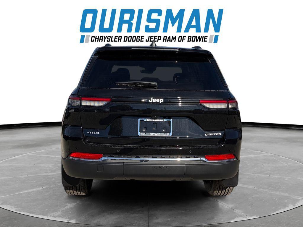 new 2025 Jeep Grand Cherokee car, priced at $39,300