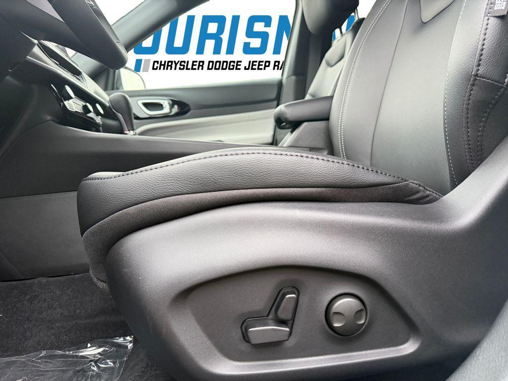 new 2026 Jeep Compass car, priced at $29,724