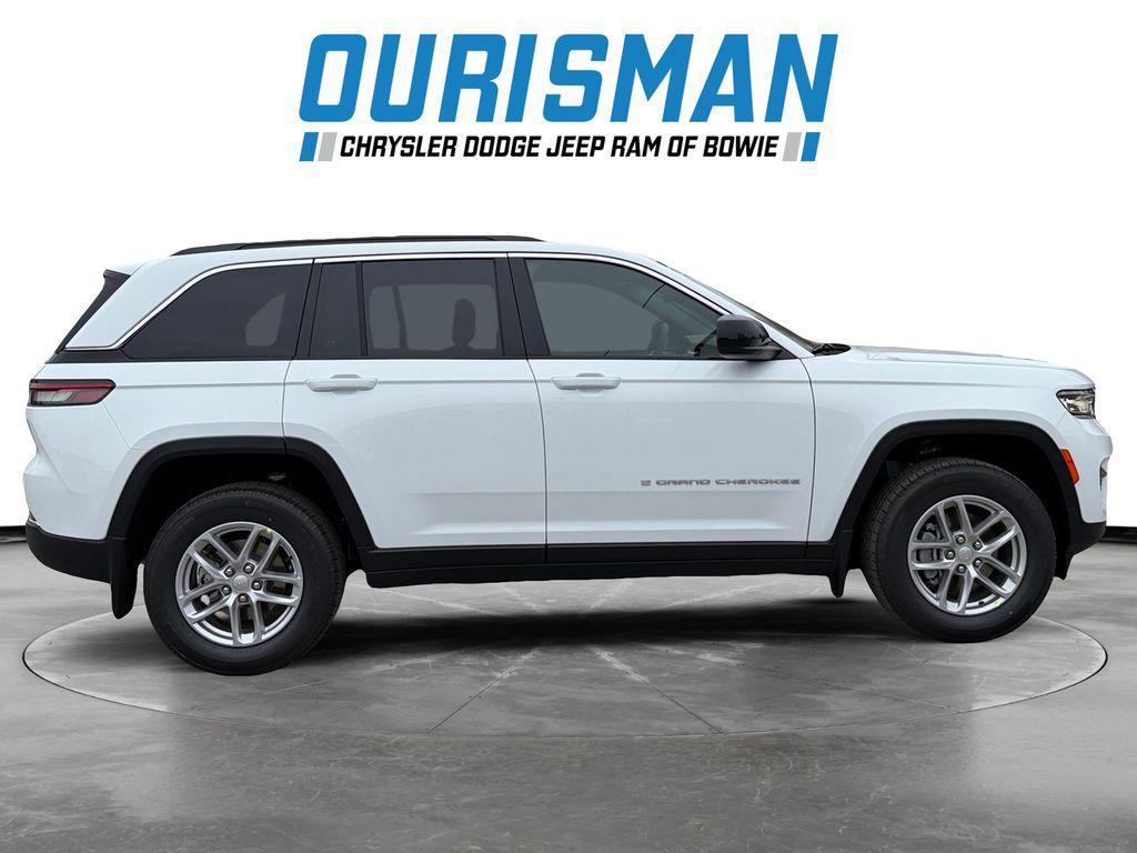 new 2025 Jeep Grand Cherokee car, priced at $35,799