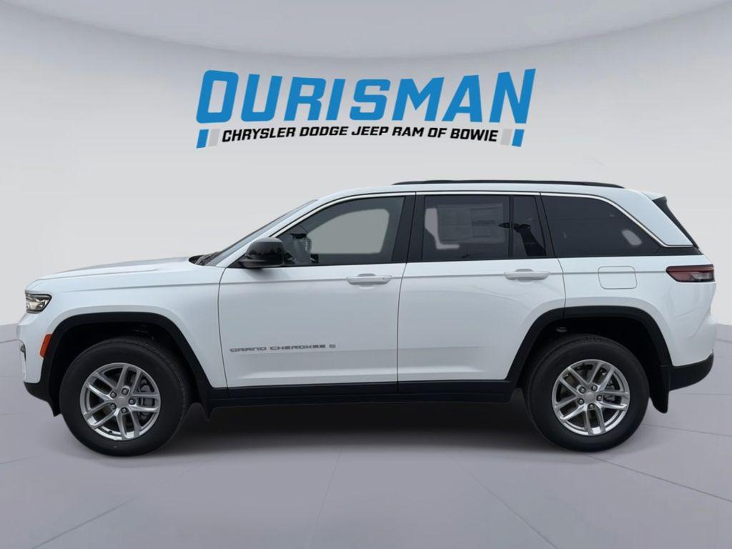 new 2025 Jeep Grand Cherokee car, priced at $32,999