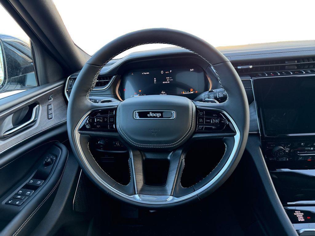 new 2025 Jeep Grand Cherokee car, priced at $51,709