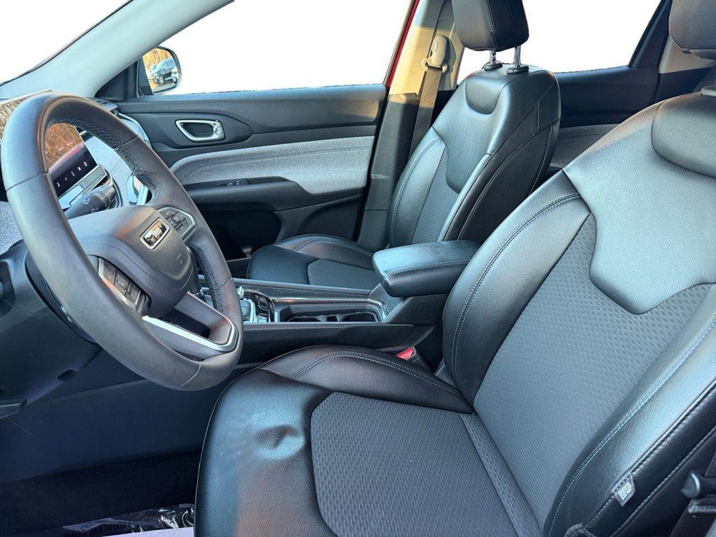 used 2022 Jeep Compass car, priced at $16,000