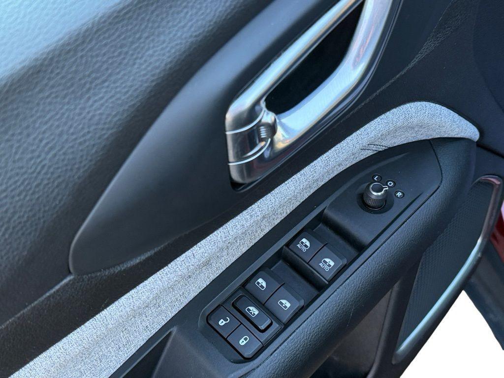 used 2022 Jeep Compass car, priced at $16,000