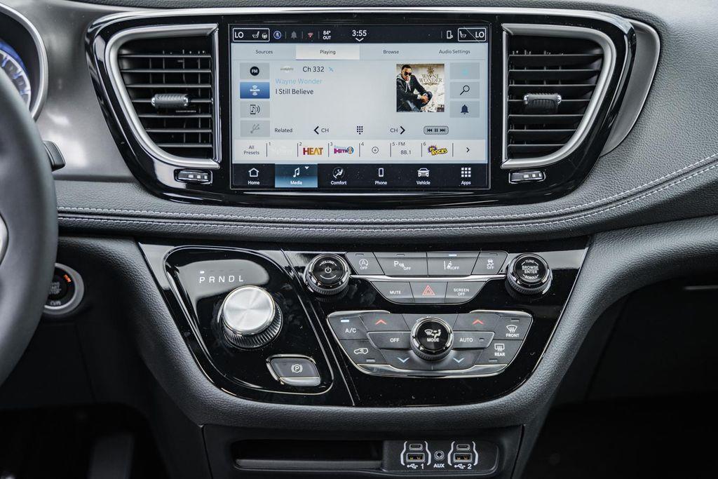 new 2025 Chrysler Pacifica car, priced at $37,575