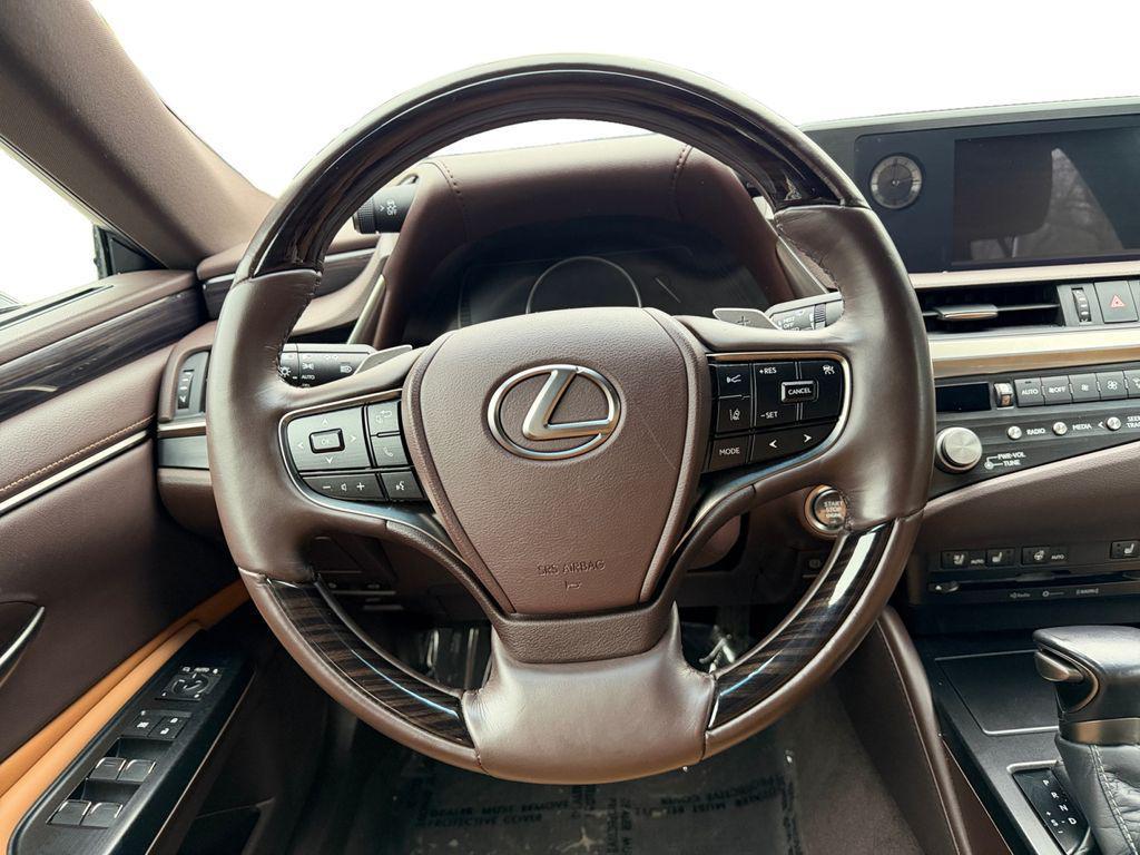 used 2021 Lexus ES 250 car, priced at $29,500