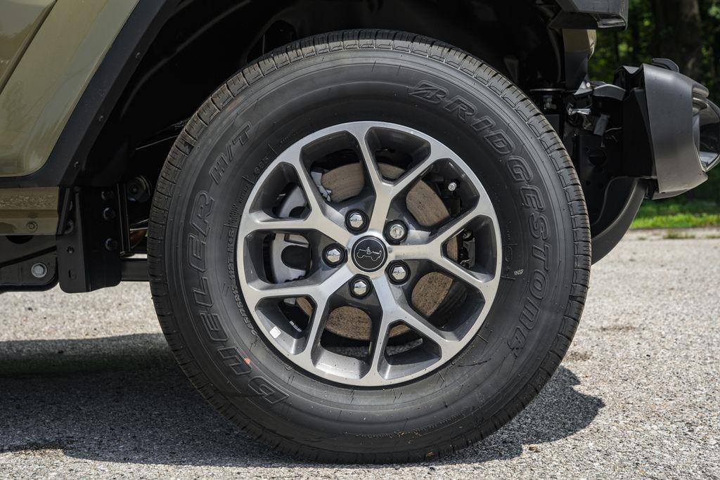 new 2025 Jeep Gladiator car, priced at $38,920