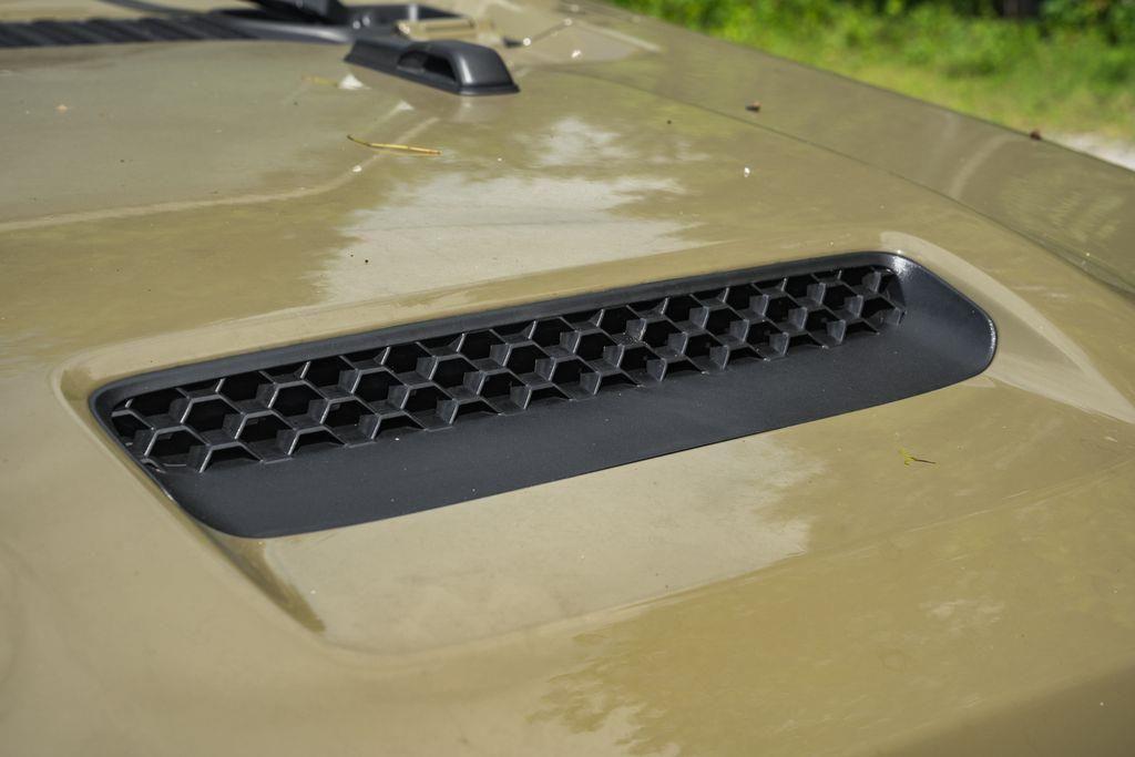 new 2025 Jeep Gladiator car, priced at $38,920