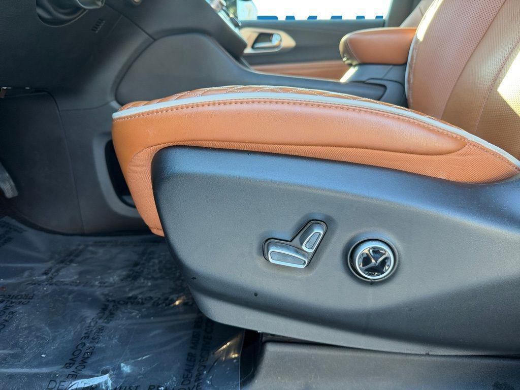 used 2024 Chrysler Pacifica car, priced at $38,500