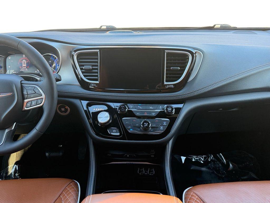 used 2024 Chrysler Pacifica car, priced at $38,500