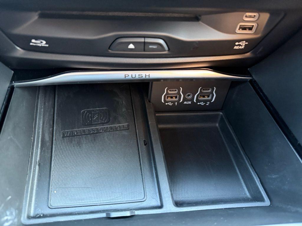 used 2024 Chrysler Pacifica car, priced at $38,500