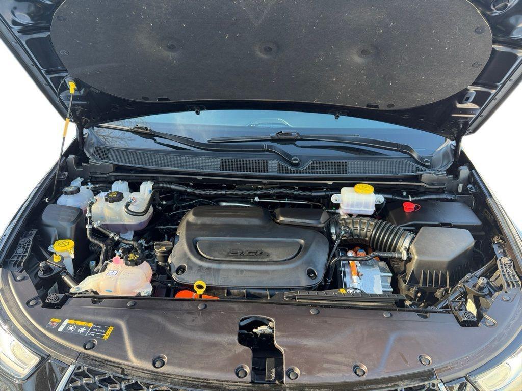 used 2024 Chrysler Pacifica car, priced at $38,500