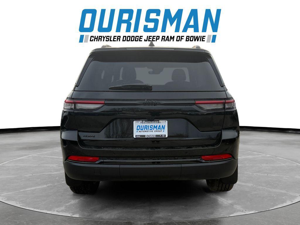 new 2025 Jeep Grand Cherokee car, priced at $40,409