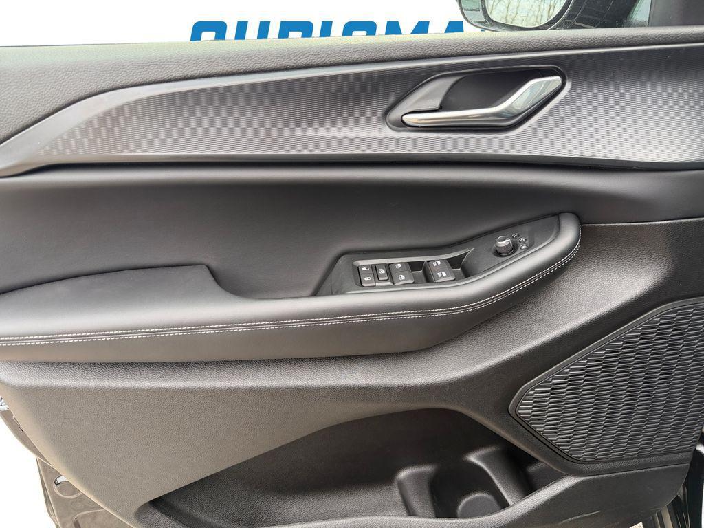 new 2025 Jeep Grand Cherokee car, priced at $40,409