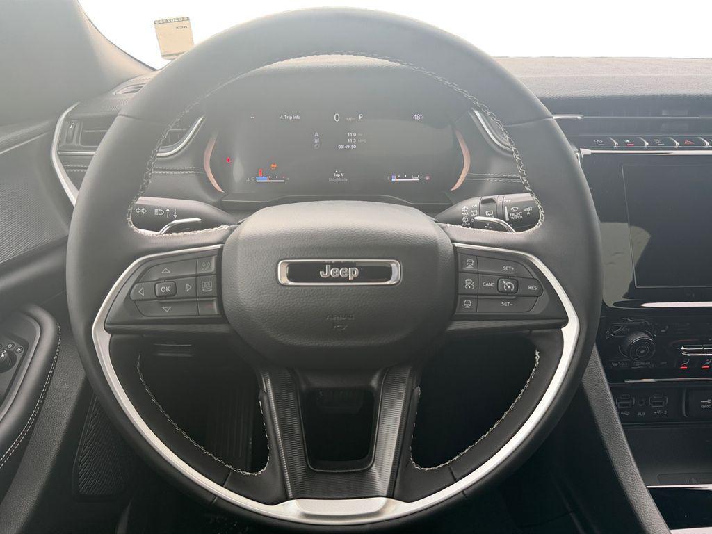 new 2025 Jeep Grand Cherokee car, priced at $40,409