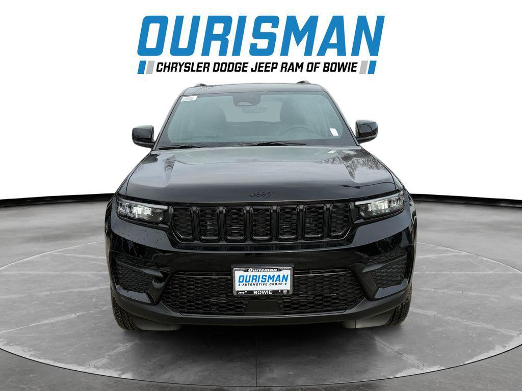 new 2025 Jeep Grand Cherokee car, priced at $40,409