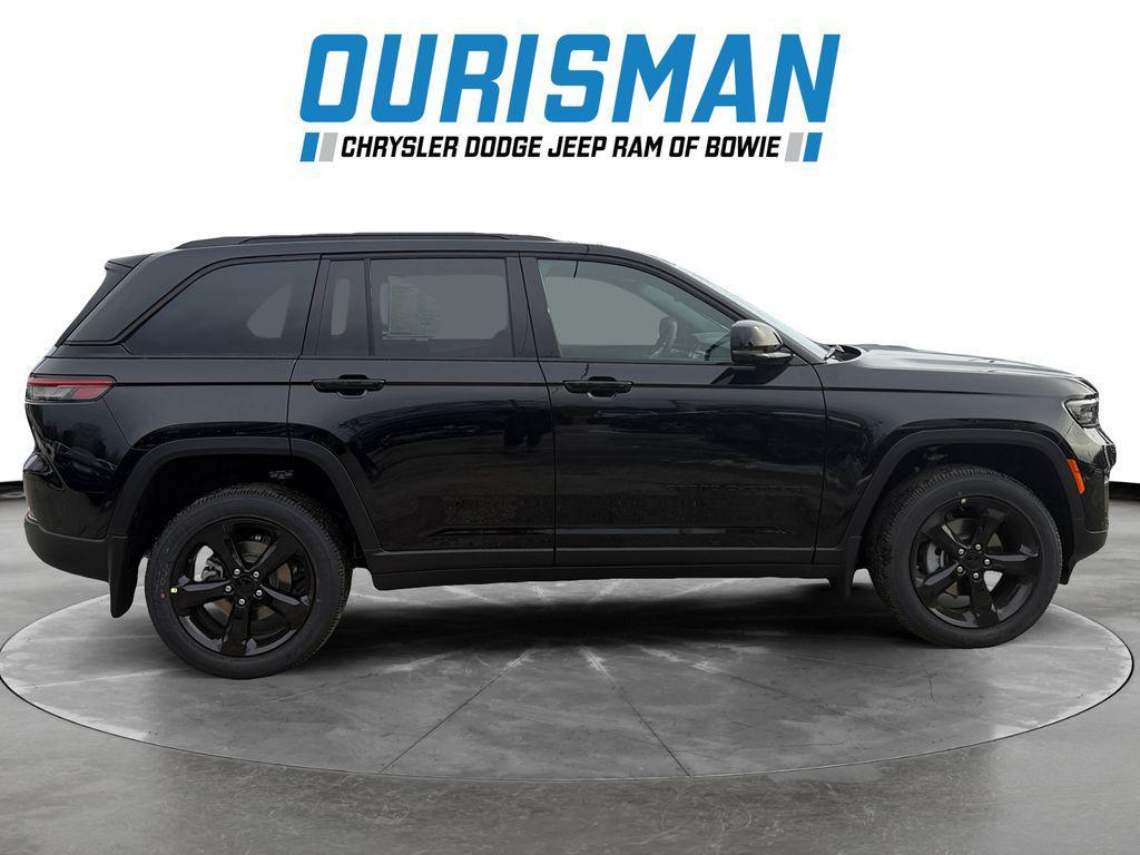 new 2025 Jeep Grand Cherokee car, priced at $40,409