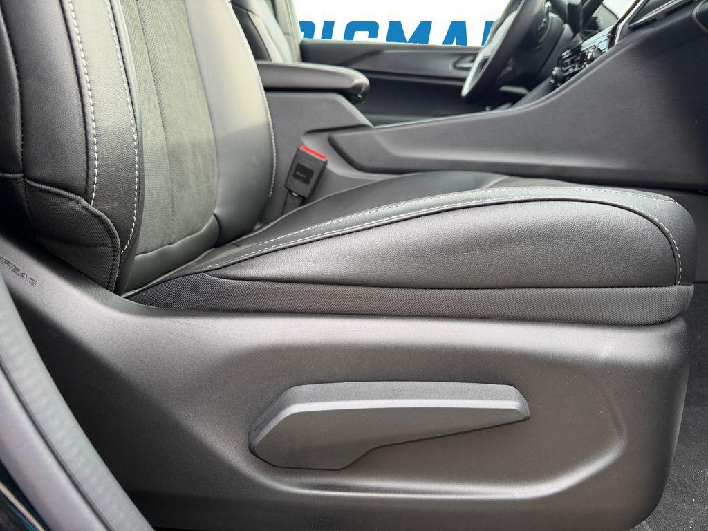 new 2025 Jeep Grand Cherokee car, priced at $40,409