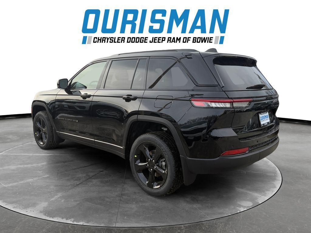 new 2025 Jeep Grand Cherokee car, priced at $40,409