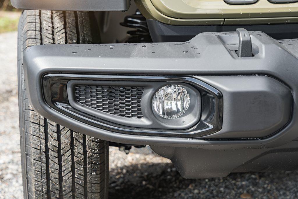 new 2025 Jeep Gladiator car, priced at $40,986