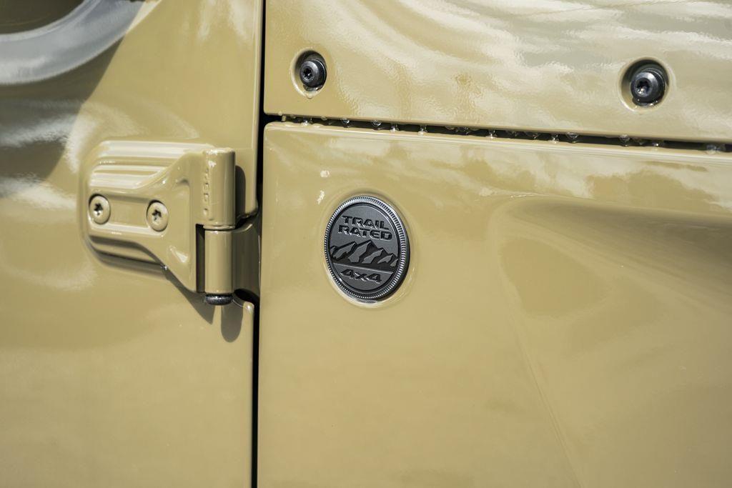 new 2025 Jeep Gladiator car, priced at $40,986