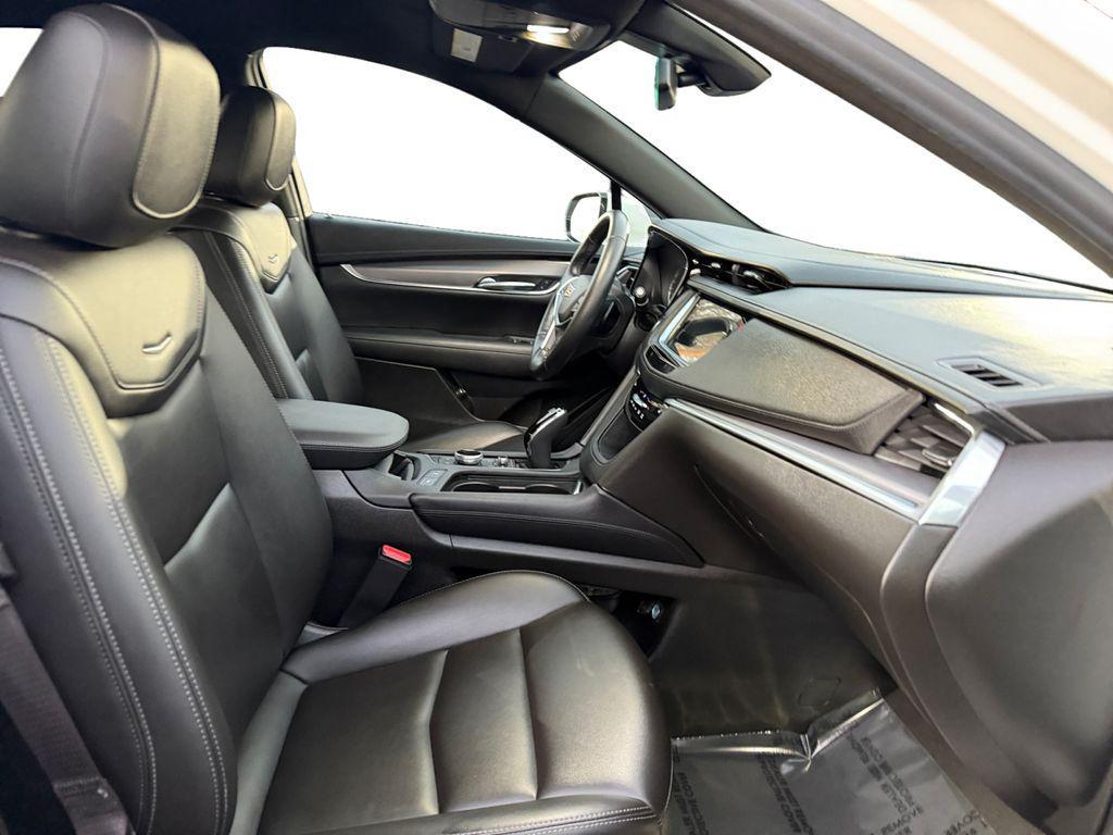 used 2021 Cadillac XT5 car, priced at $20,500