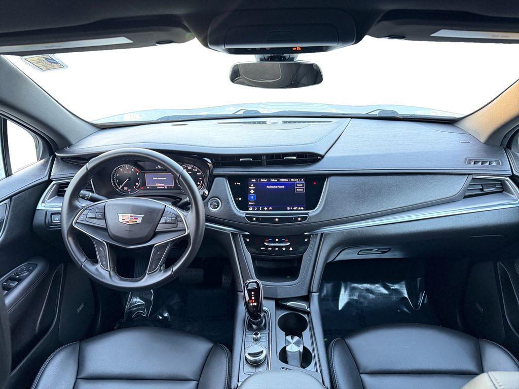 used 2021 Cadillac XT5 car, priced at $20,500