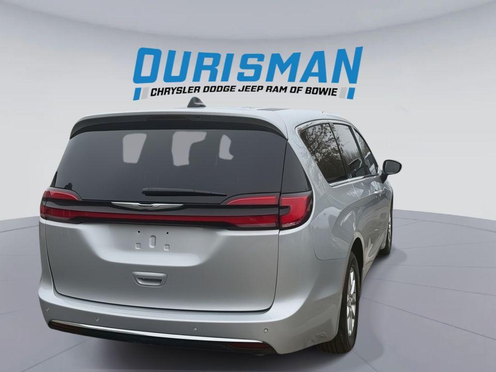 used 2026 Chrysler Pacifica car, priced at $34,000