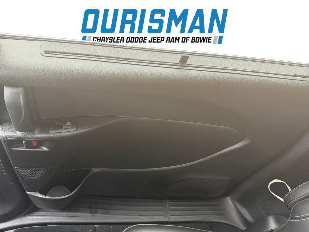 used 2026 Chrysler Pacifica car, priced at $34,000