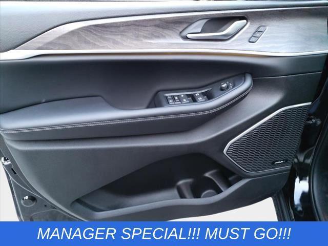 new 2024 Jeep Grand Cherokee 4xe car, priced at $58,527