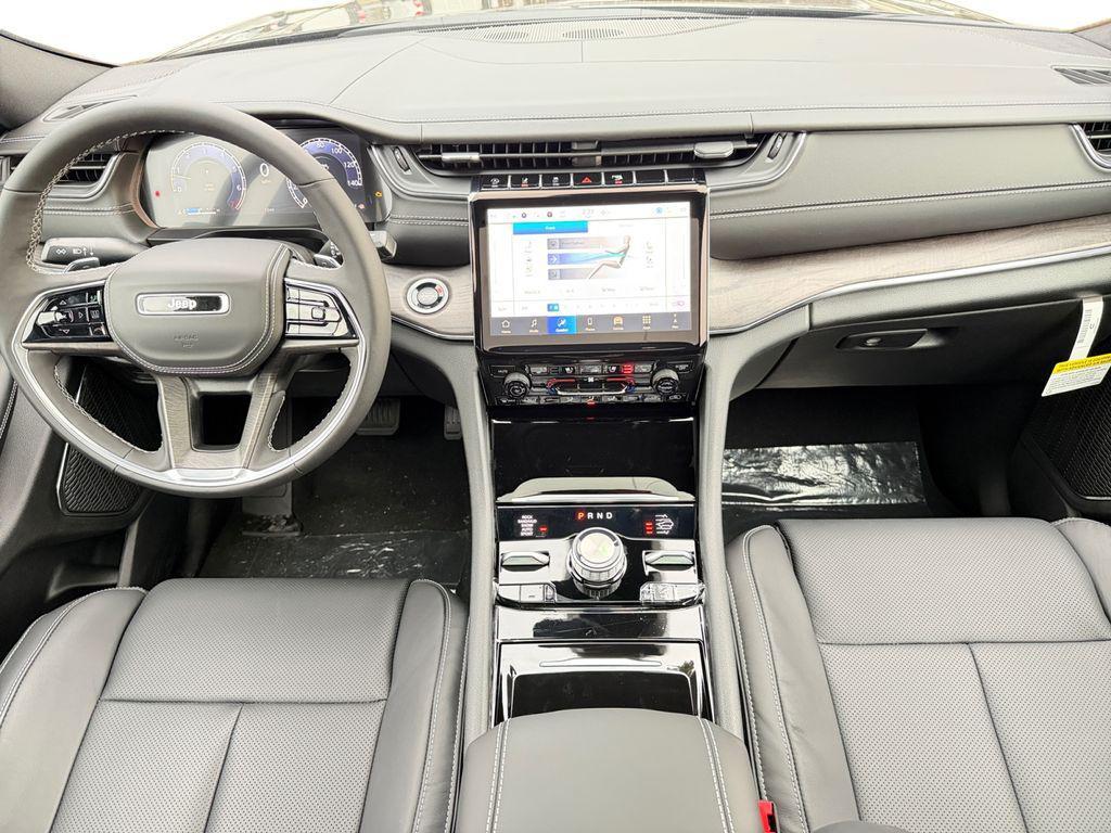 new 2025 Jeep Grand Cherokee car, priced at $53,845